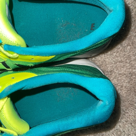 Nike Sneakers - Picture 3 of 7